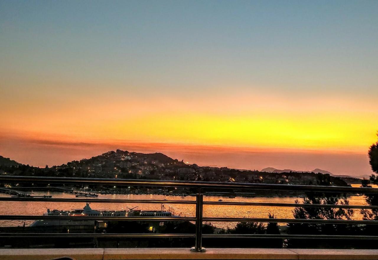 Beautiful 2 Bedroom 2 Bathroom Sea View, Free Parking Dubrovnik Exterior photo